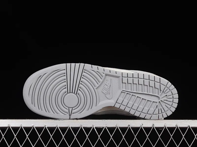 All Categories Nk SB Dunk Series Nk SB Dunk Low Low-top sneakers Otomo Katsuhiro x Nk SB Dunk Low "Steamboy OST" Creative customization collaboration Otomo Katsuhiro joint SB low-top sports casual sneakers DA5563-011